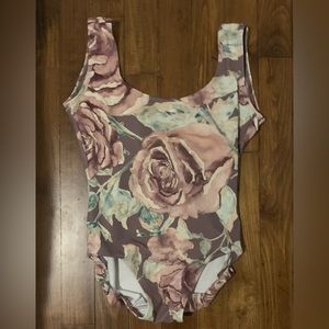 Luckyleo NWOT size small with purple floral design